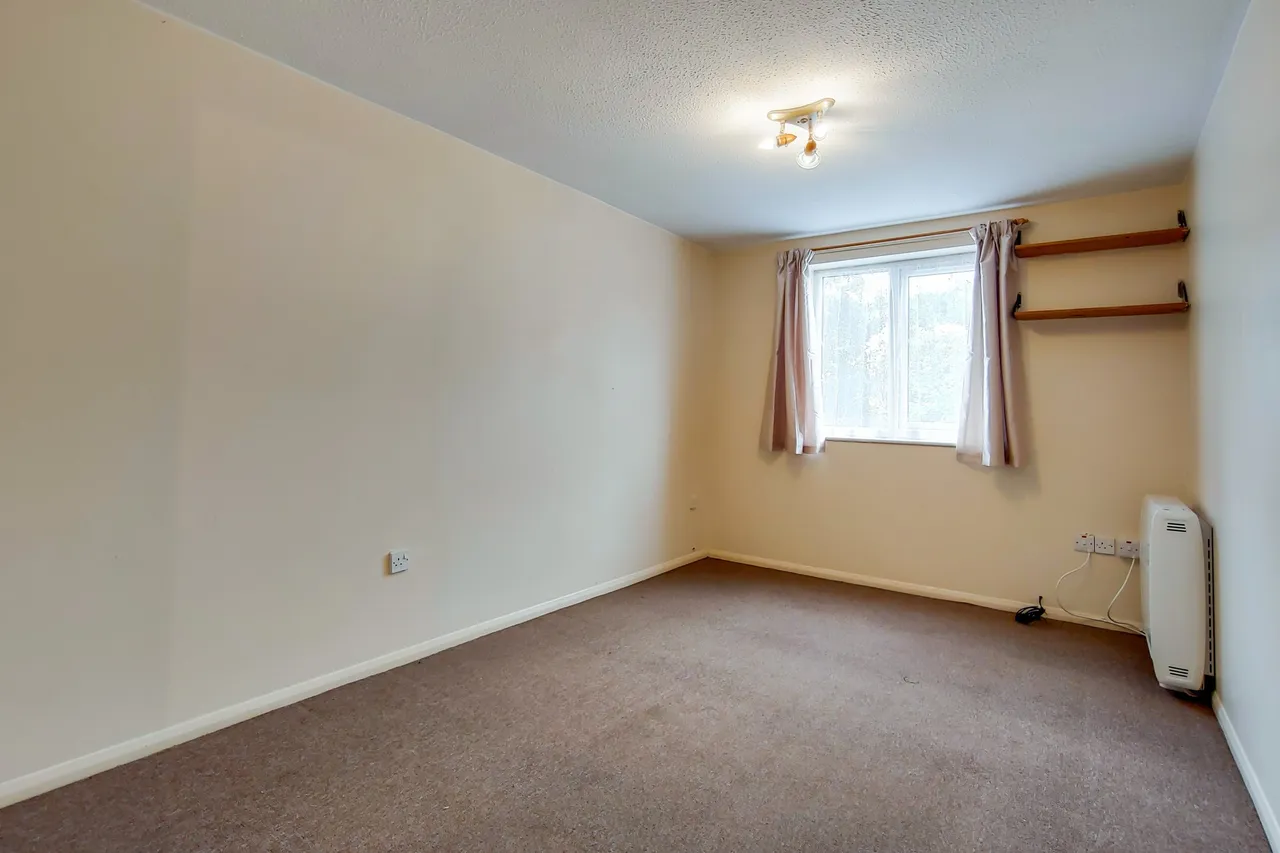 112 Pycroft Way, Edmonton, London, N9 9XR, photo 5