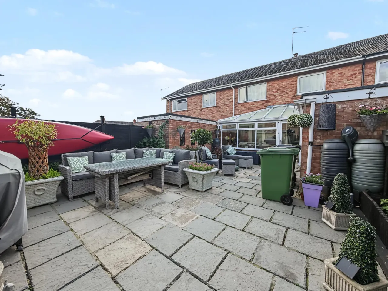 St Nicholas Gardens, Bradwell, photo 16