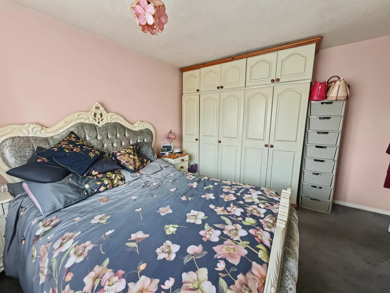 St Nicholas Gardens, Bradwell, photo 10