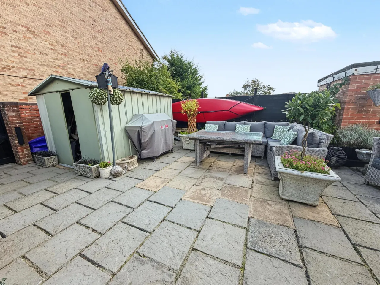 St Nicholas Gardens, Bradwell, photo 17