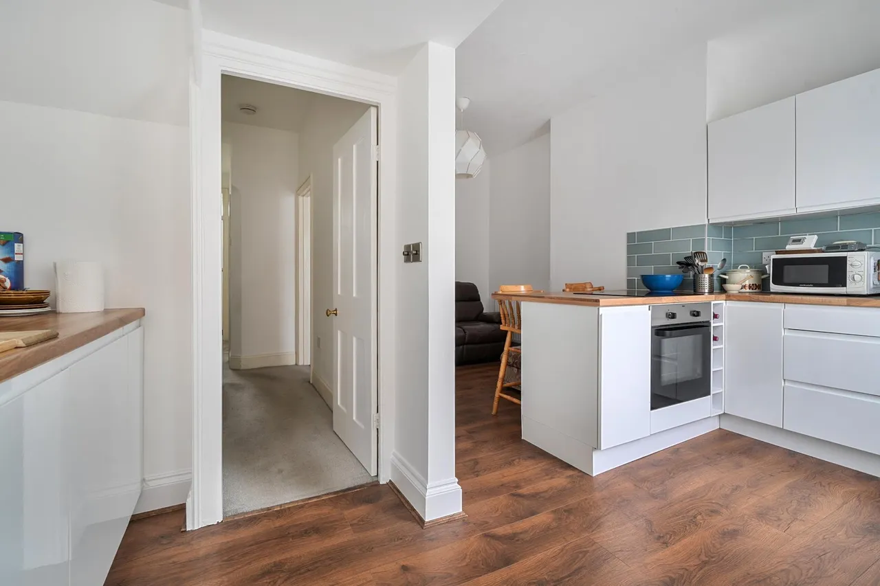 Laira Bridge Road, PL4, photo 4