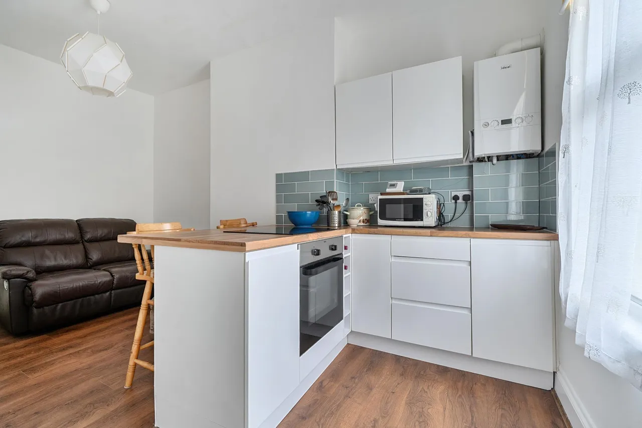 Laira Bridge Road, PL4, photo 5