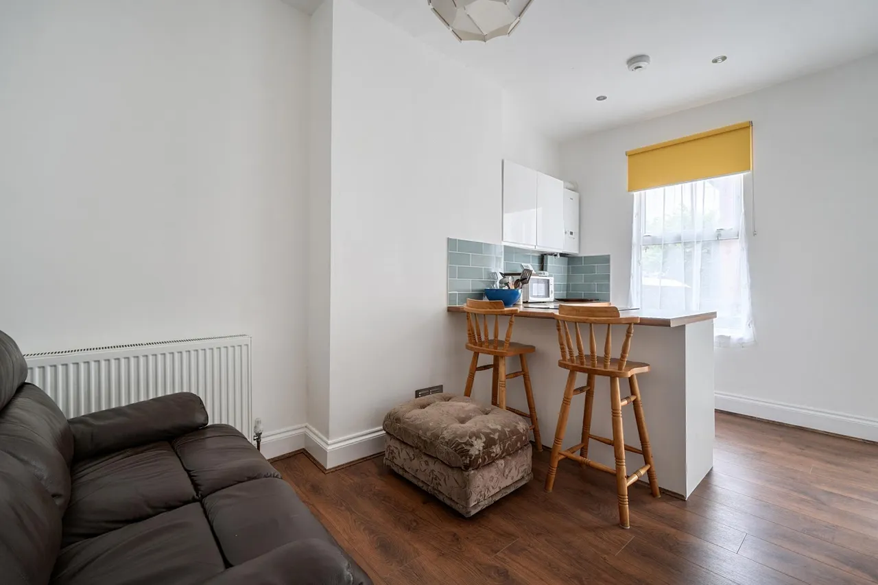 Laira Bridge Road, PL4, photo 6