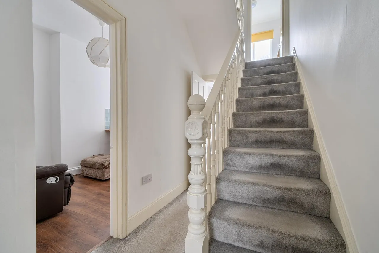 Laira Bridge Road, PL4, photo 8