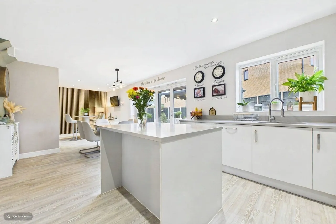 4 bed house for sale, Wilcox Drive, St. Neots, PE19