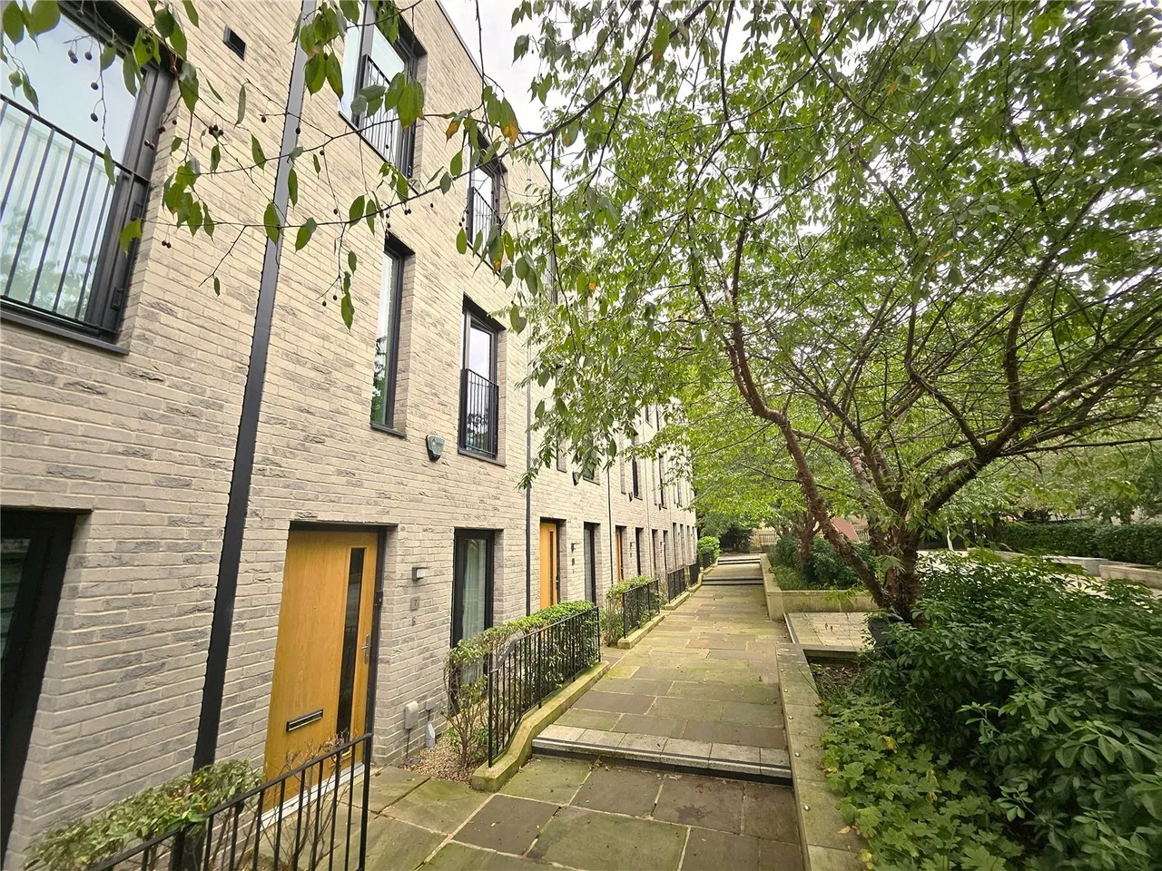St. Philips Square, Salford, Greater Manchester, M3, photo 2