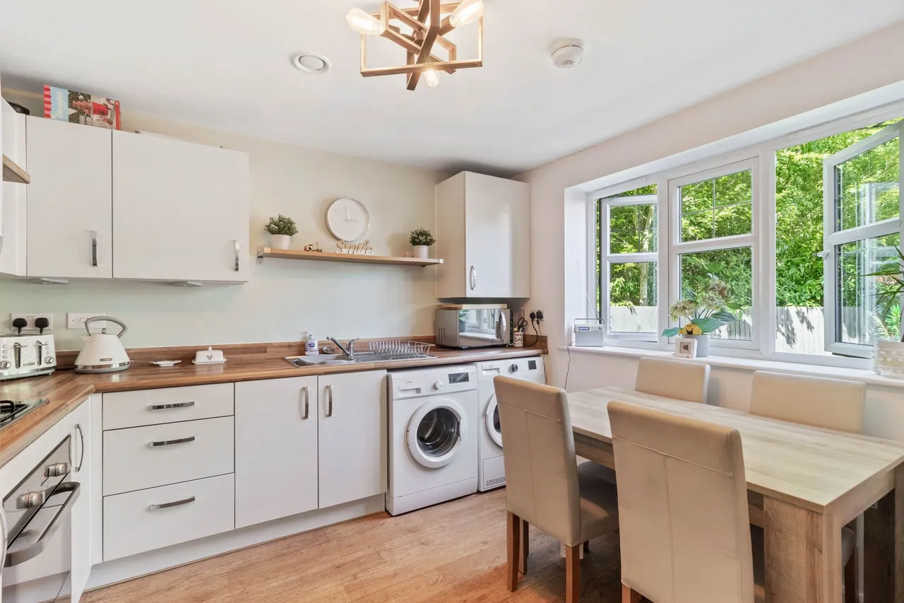 Chester Road, Warrington, WA4 6ES, photo 4