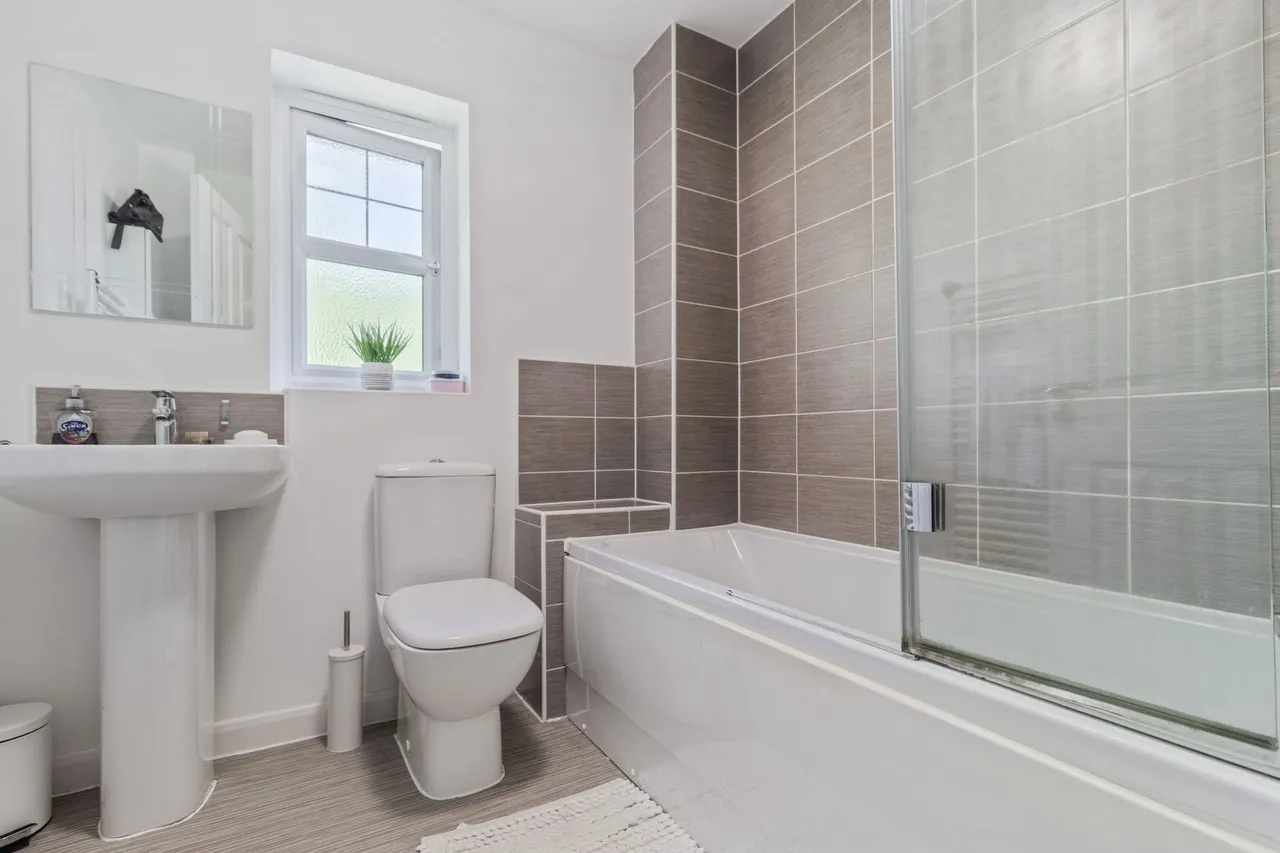 Chester Road, Warrington, WA4 6ES, photo 11