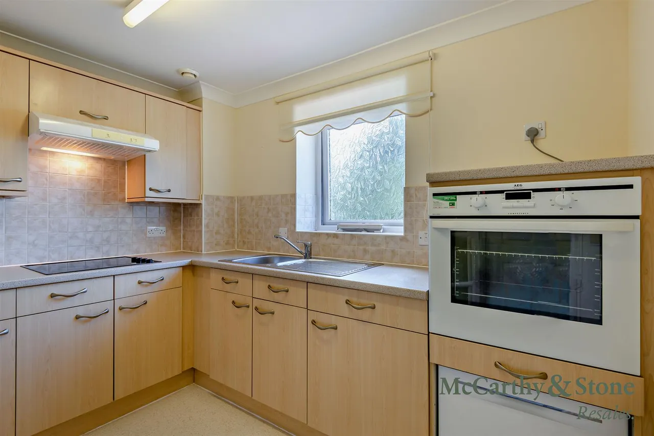 Grange Road, Uckfield, TN22, photo 5