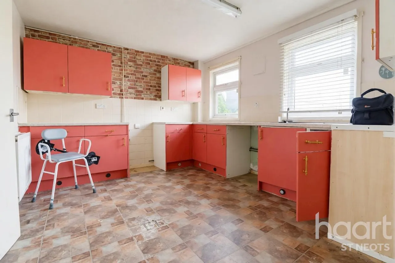 Queens Gardens, Eaton Socon, PE19, photo 5