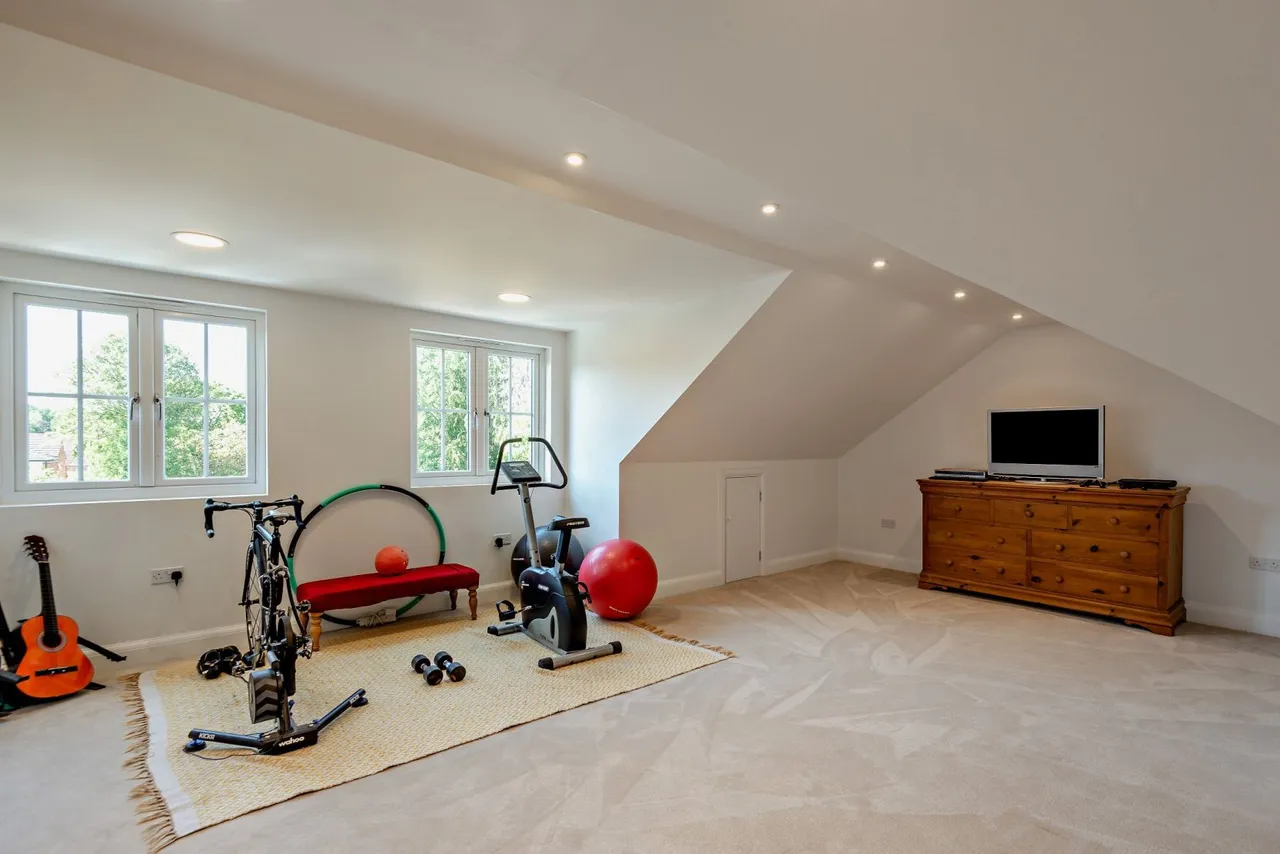 Beechwood Close, Ascot, SL5, photo 16