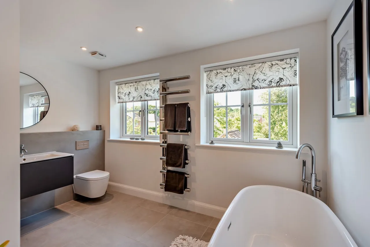 Beechwood Close, Ascot, SL5, photo 13