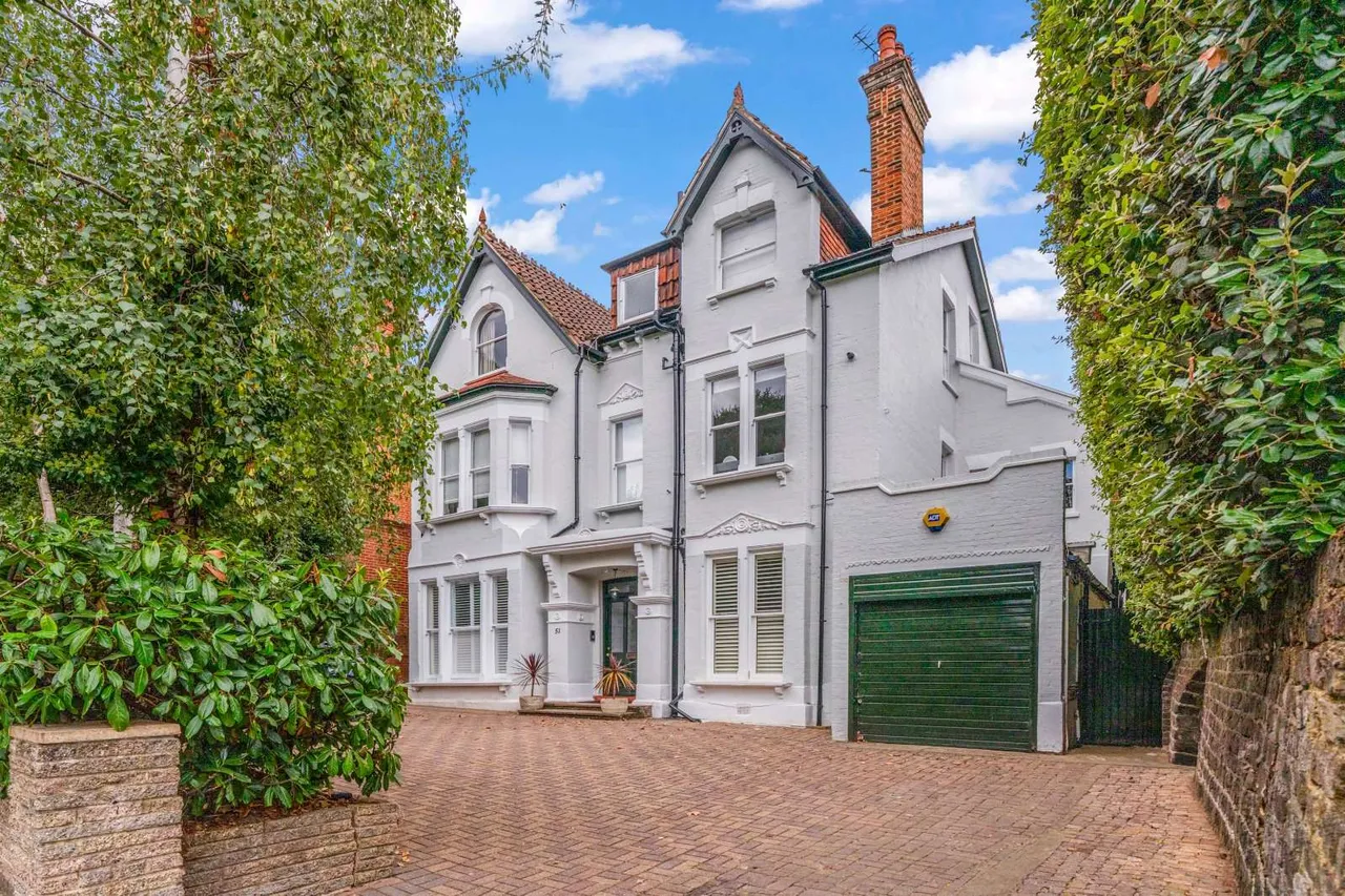 2 bed flat for sale — Kings Road, Richmond, TW10 6EG