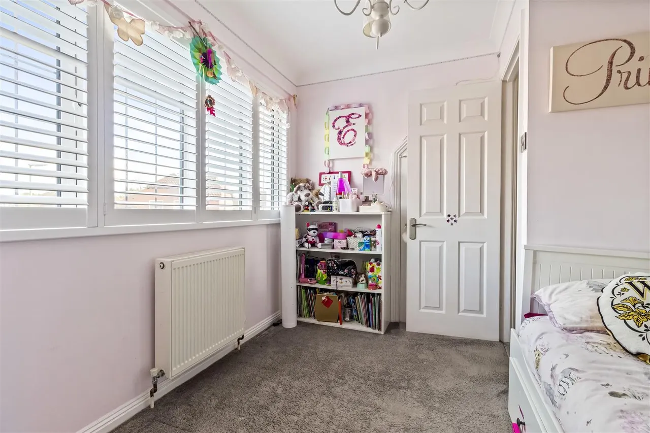 Cowdray Close, Rustington, Littlehampton, photo 18