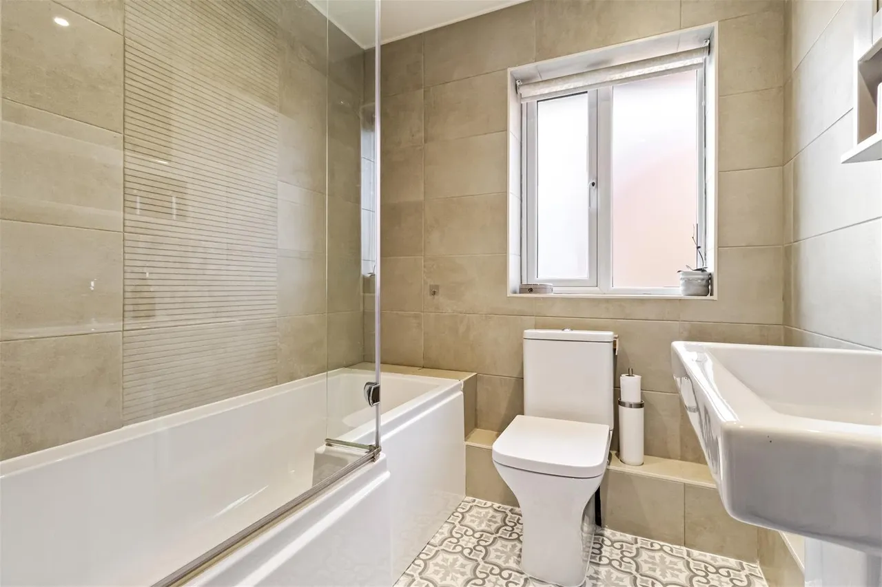 Cowdray Close, Rustington, Littlehampton, photo 11