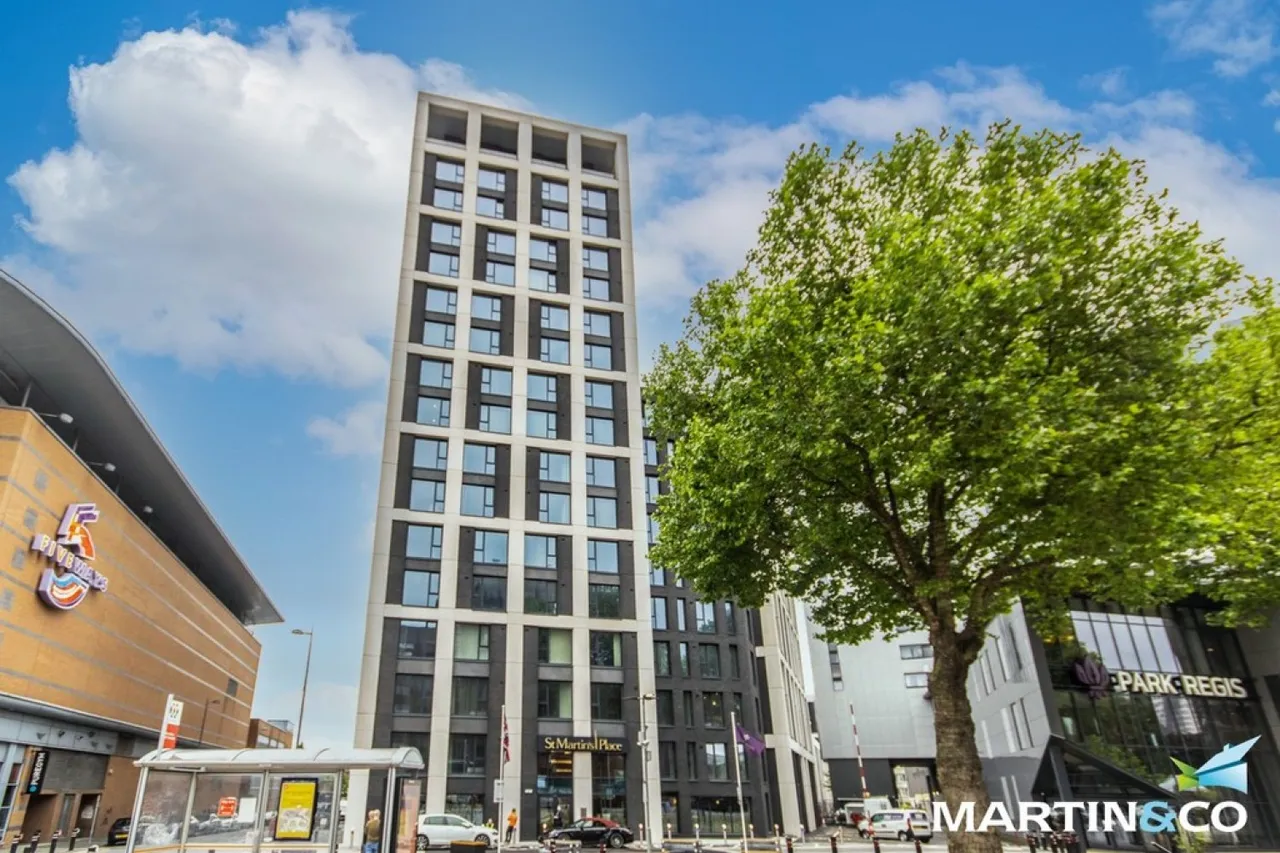 2 bed flat to rent, St Martins Place, Birmingham, B15