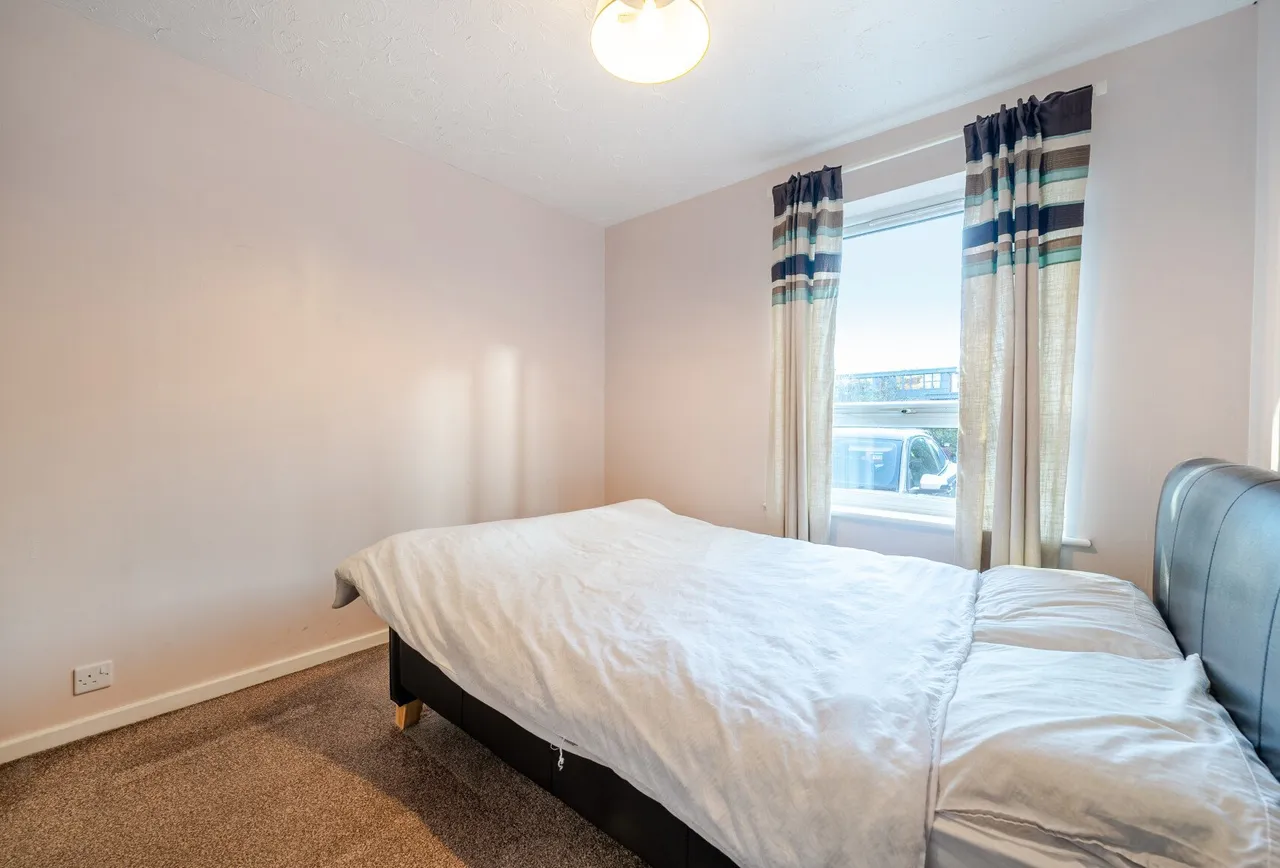 Leckhampton Place, Gloucestershire, Old Station Drive, GL53 0DD, photo 5