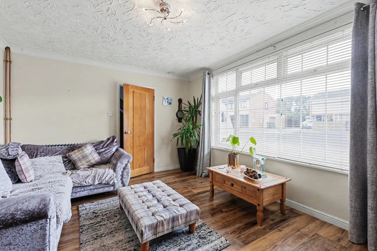 Meadow Road, South Littleton, WR11, photo 8