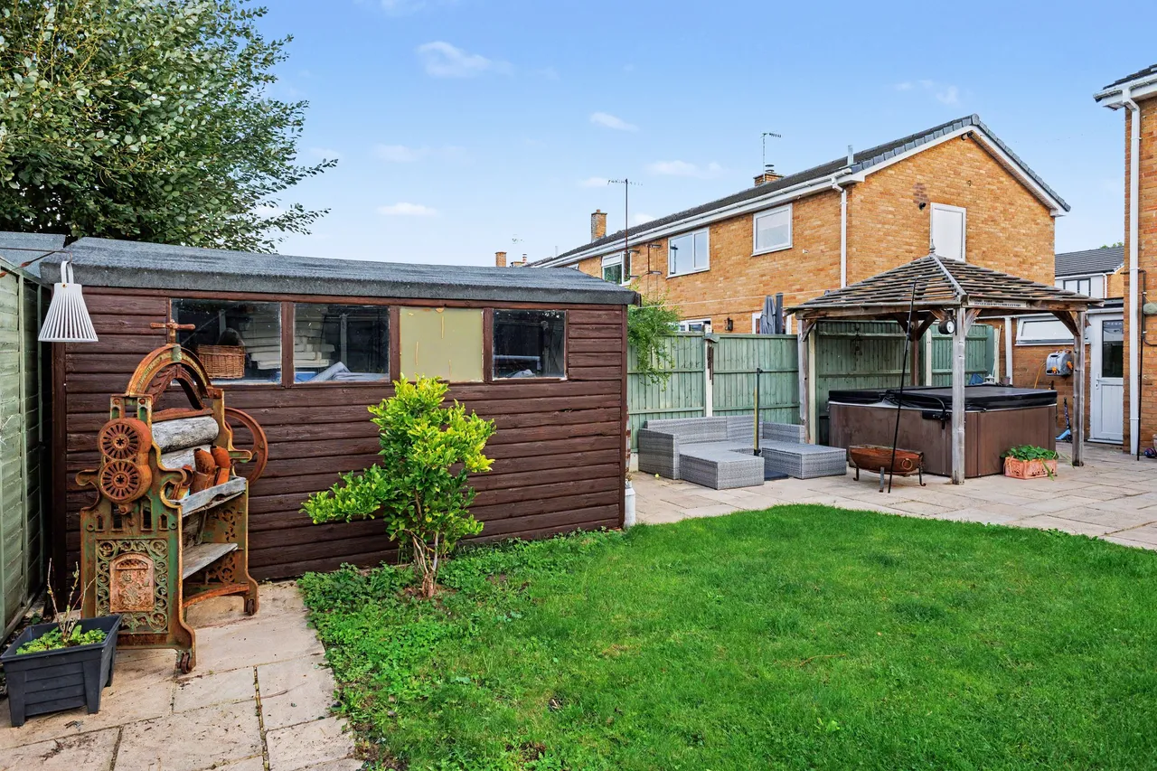 Meadow Road, South Littleton, WR11, photo 15