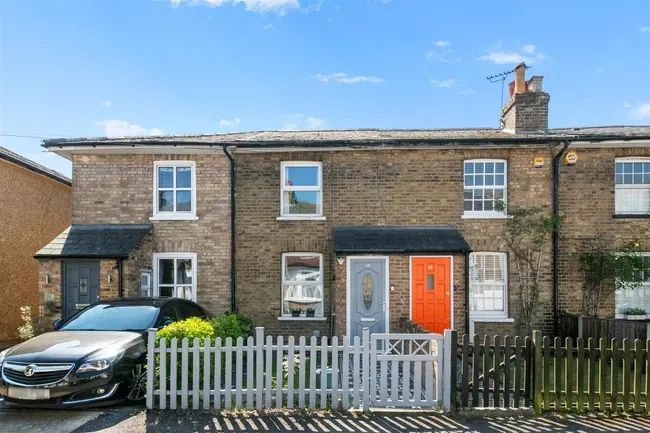 3 bed property for sale — Villier Street, Uxbridge