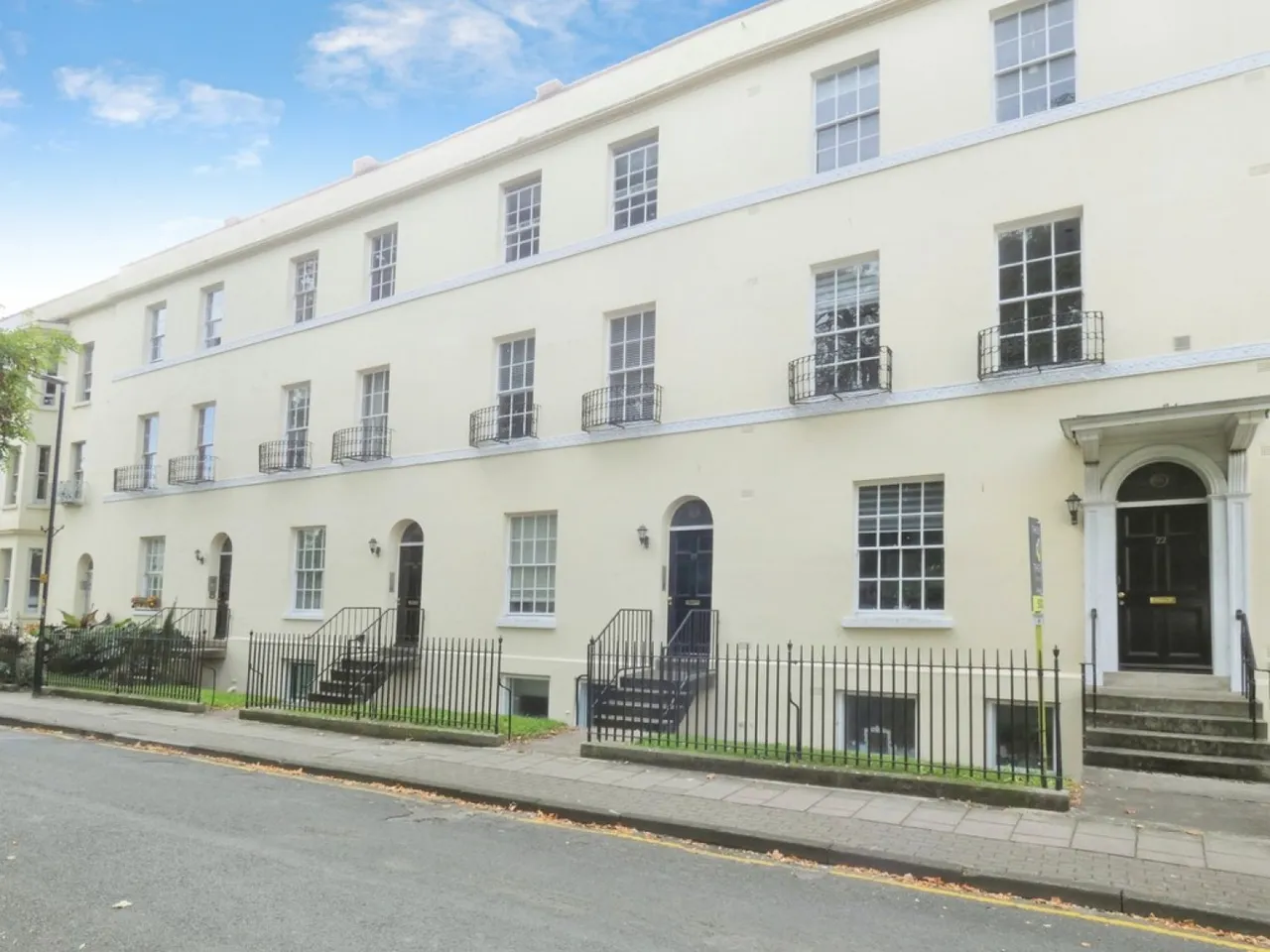 2 bed flat to rent — Brunswick Square, Gloucester