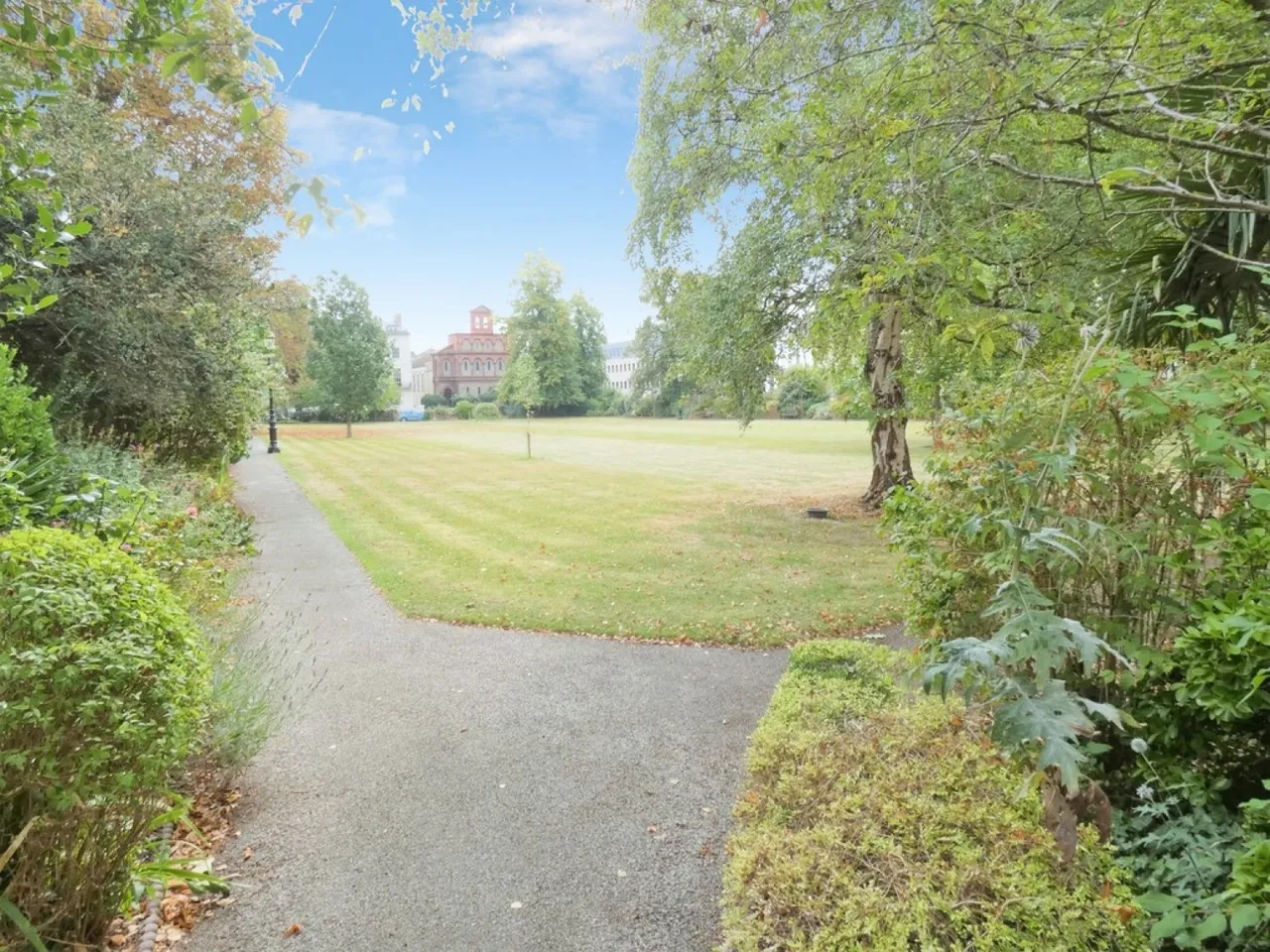 Brunswick Square, Gloucester, photo 12