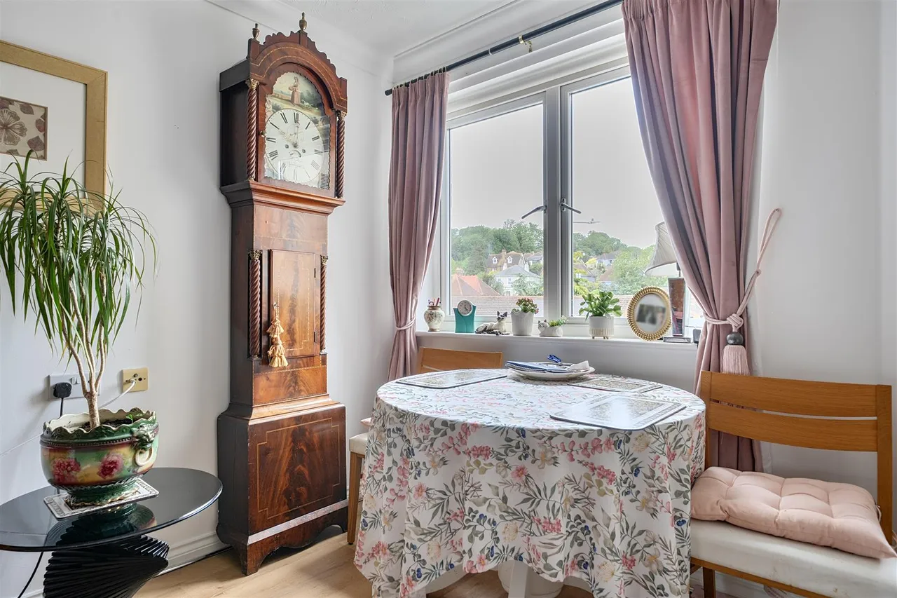East Street, Hythe, CT21, photo 6