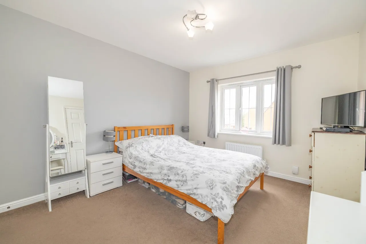 Violet Way, Kingsnorth, TN23, photo 11