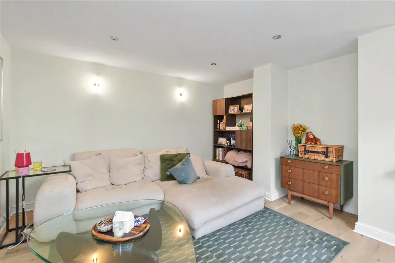 Victoria Road, Kirkstall, LS5, photo 11