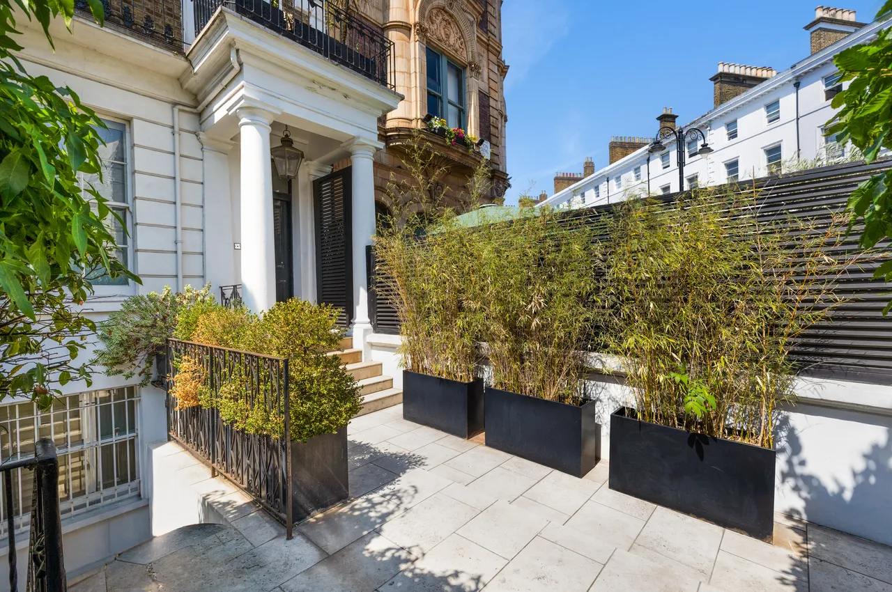 South Kensington, Drayton Gardens, Chelsea, London, photo 11