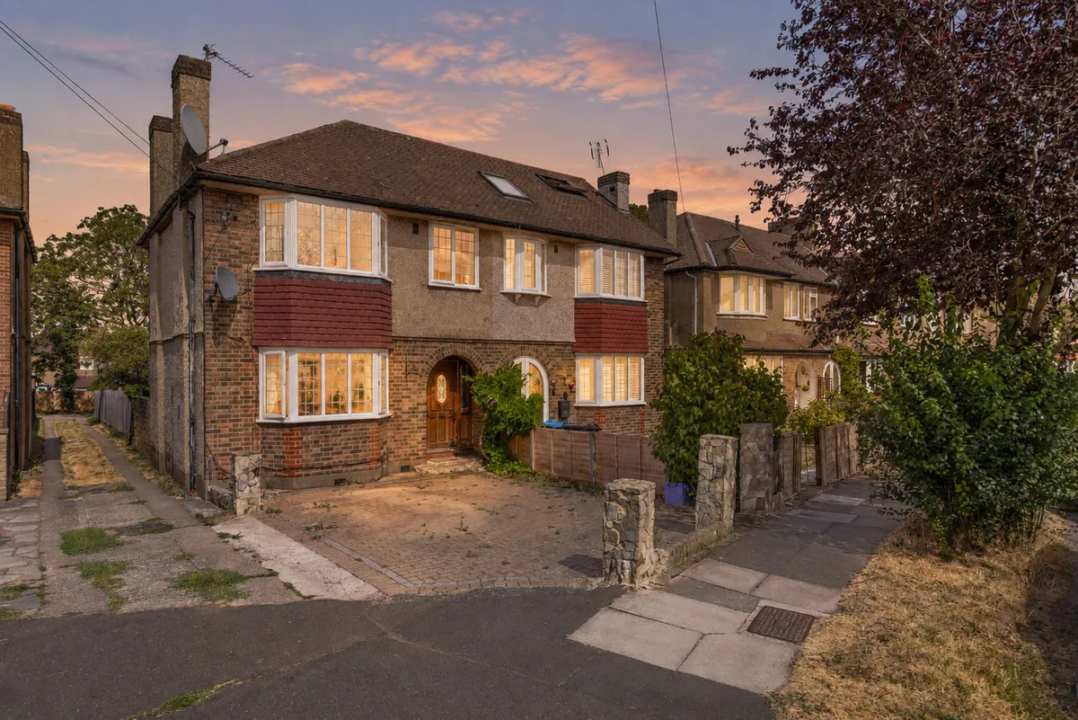 Morden, SM4, photo 16
