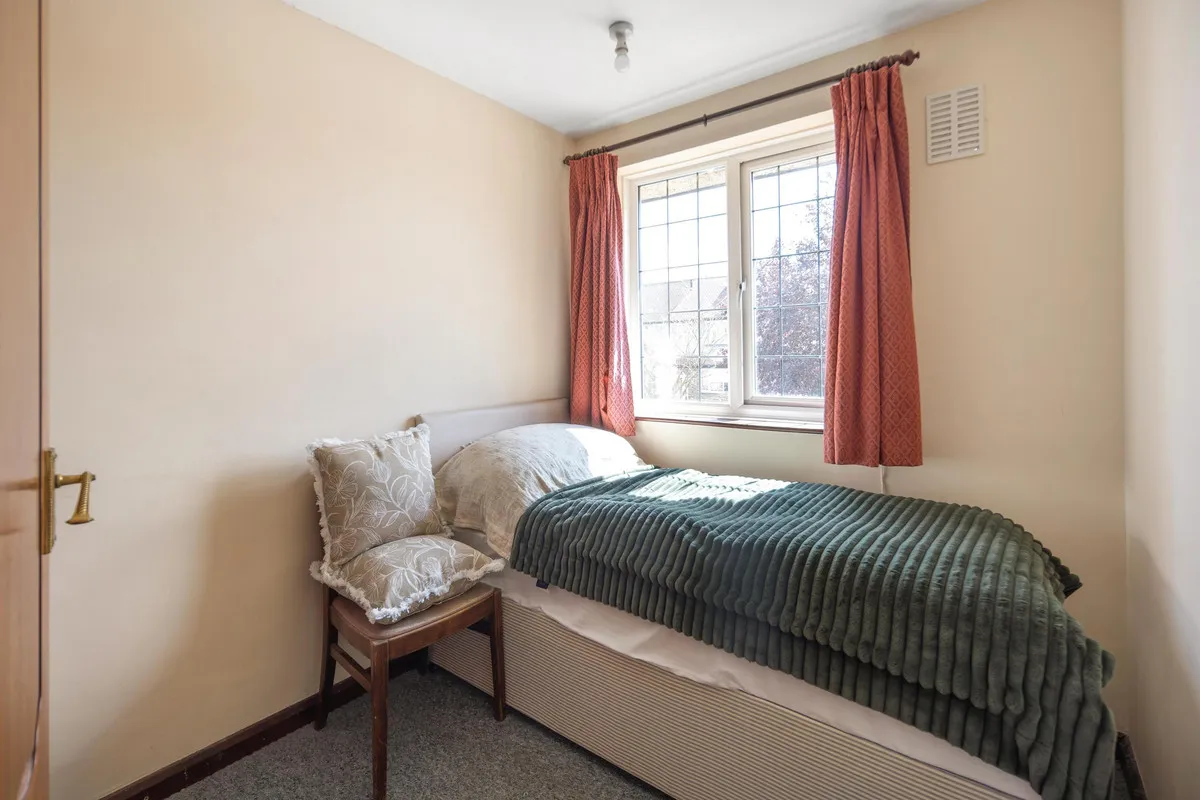 Morden, SM4, photo 11