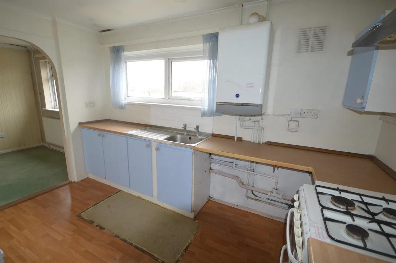 Randalls Croft Road, Wilton, SP2, photo 5