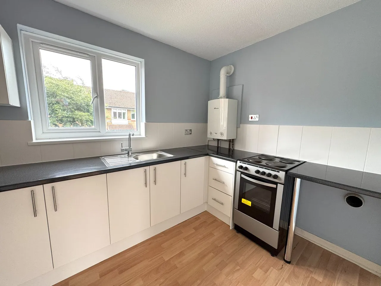 St Nicholas Square, Maritime Quarter, Swansea, West Glamorgan, SA1 1UG, photo 5
