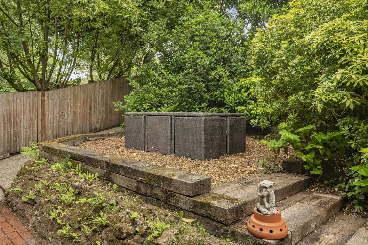 Woodcock Bottom, Grayshott, GU26, photo 28
