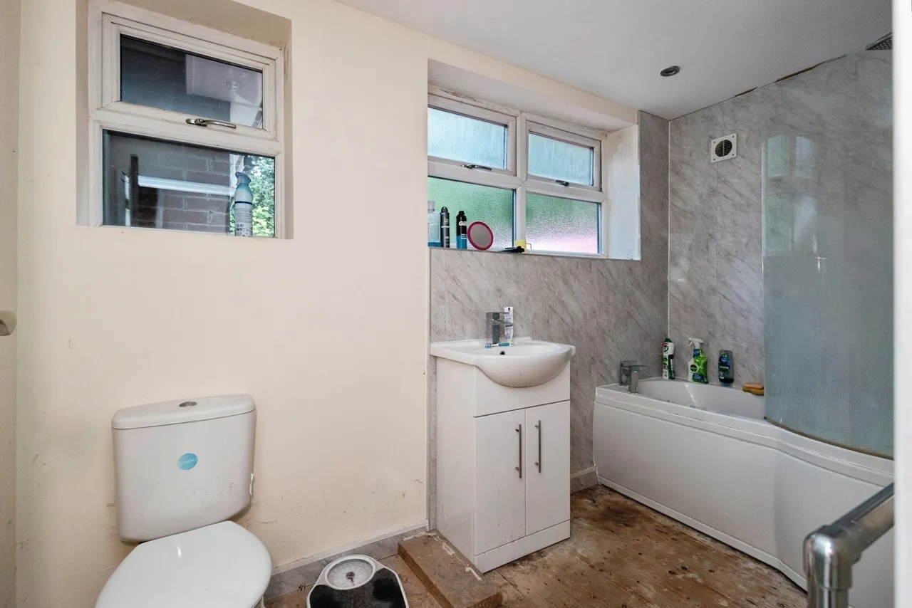 Gorsey Lane, ASHTON-UNDER-LYNE, Lancashire, OL6, photo 9