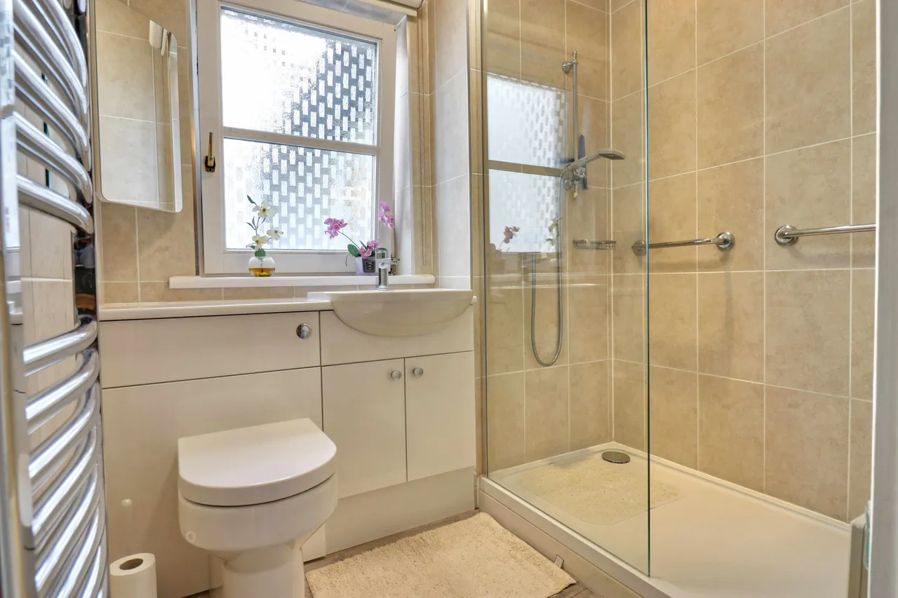 Orchard Lea, High Wych, CM21, photo 9