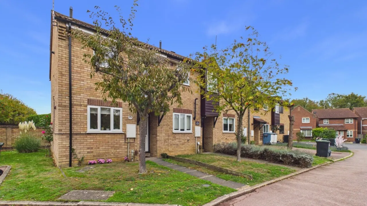 2 bed house for sale, Salter Close, Bury St Edmunds, IP32
