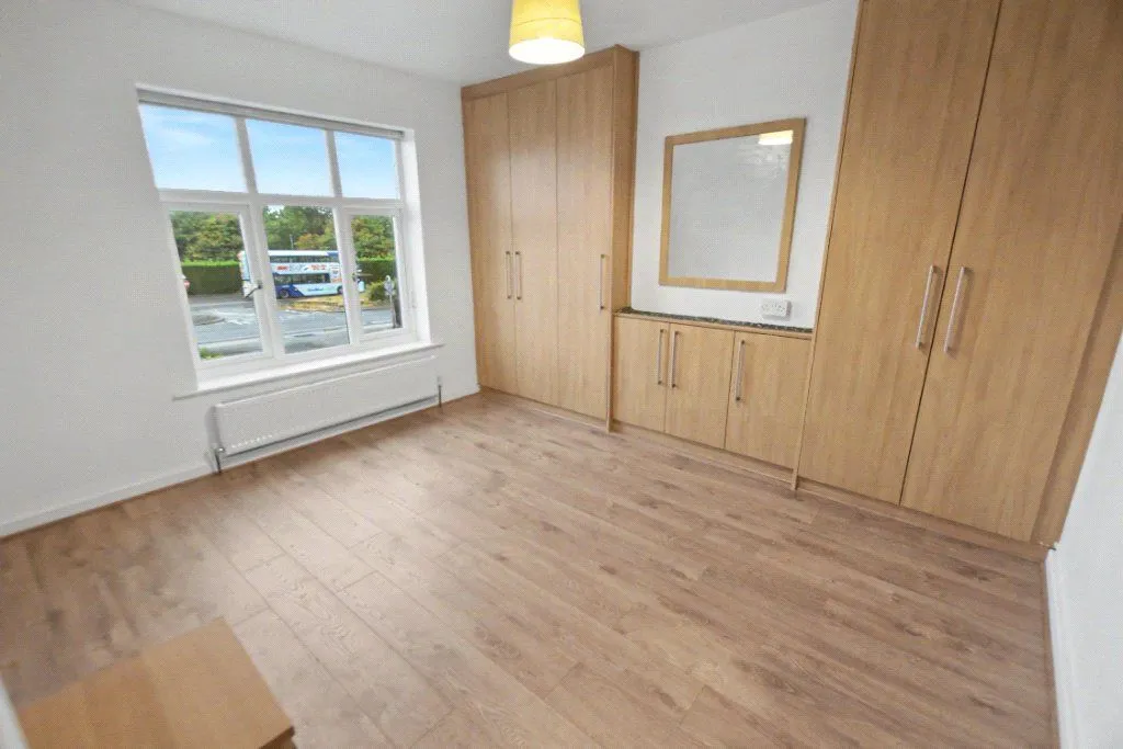 Stanningley Road, Leeds, LS12, photo 5