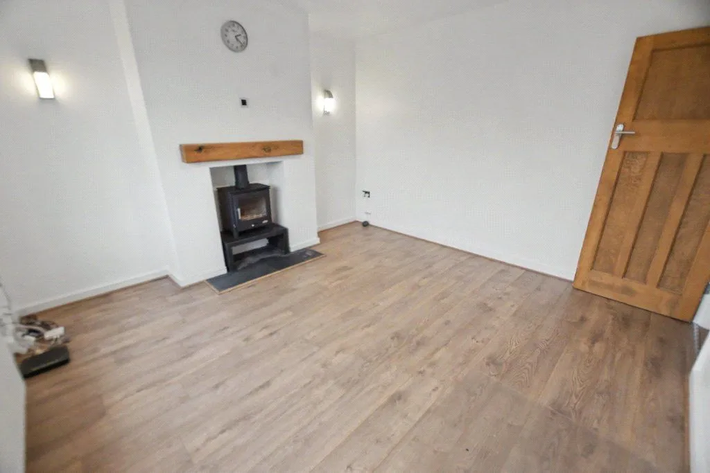 Stanningley Road, Leeds, LS12, photo 11