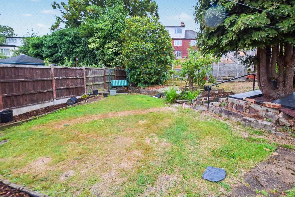 Stanningley Road, Leeds, LS12, photo 15