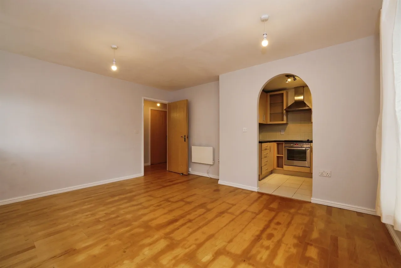 Franklyn Road, Devizes, SN10, photo 4