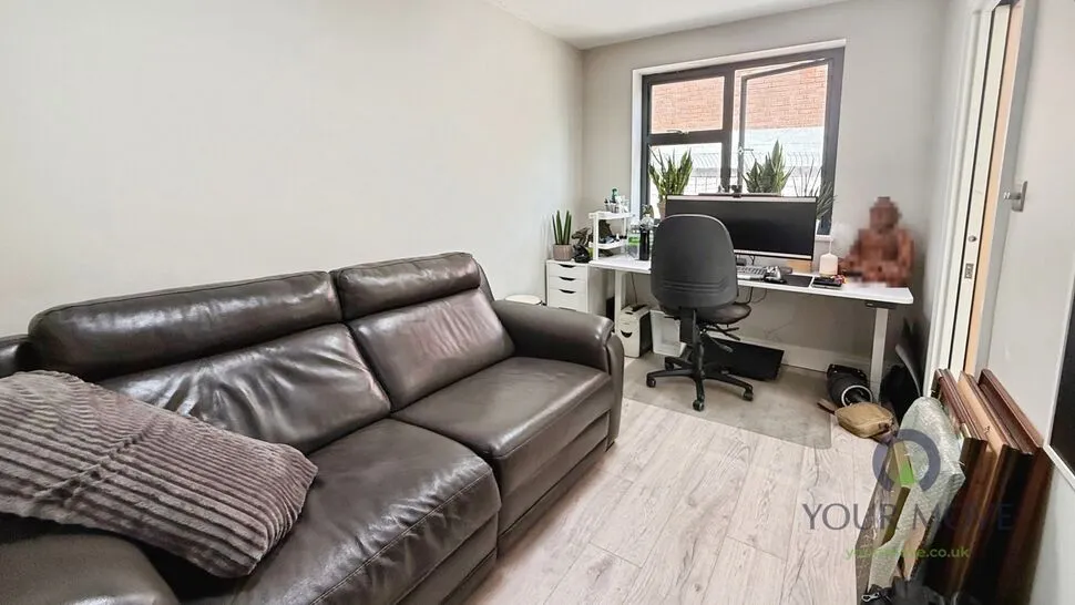 Celandine Drive, London, SE28, photo 9