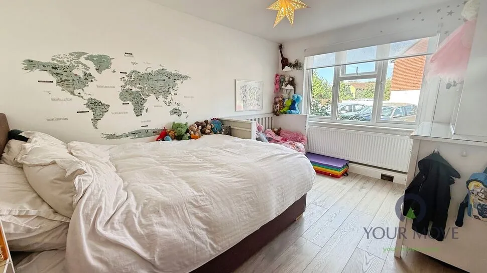Celandine Drive, London, SE28, photo 3