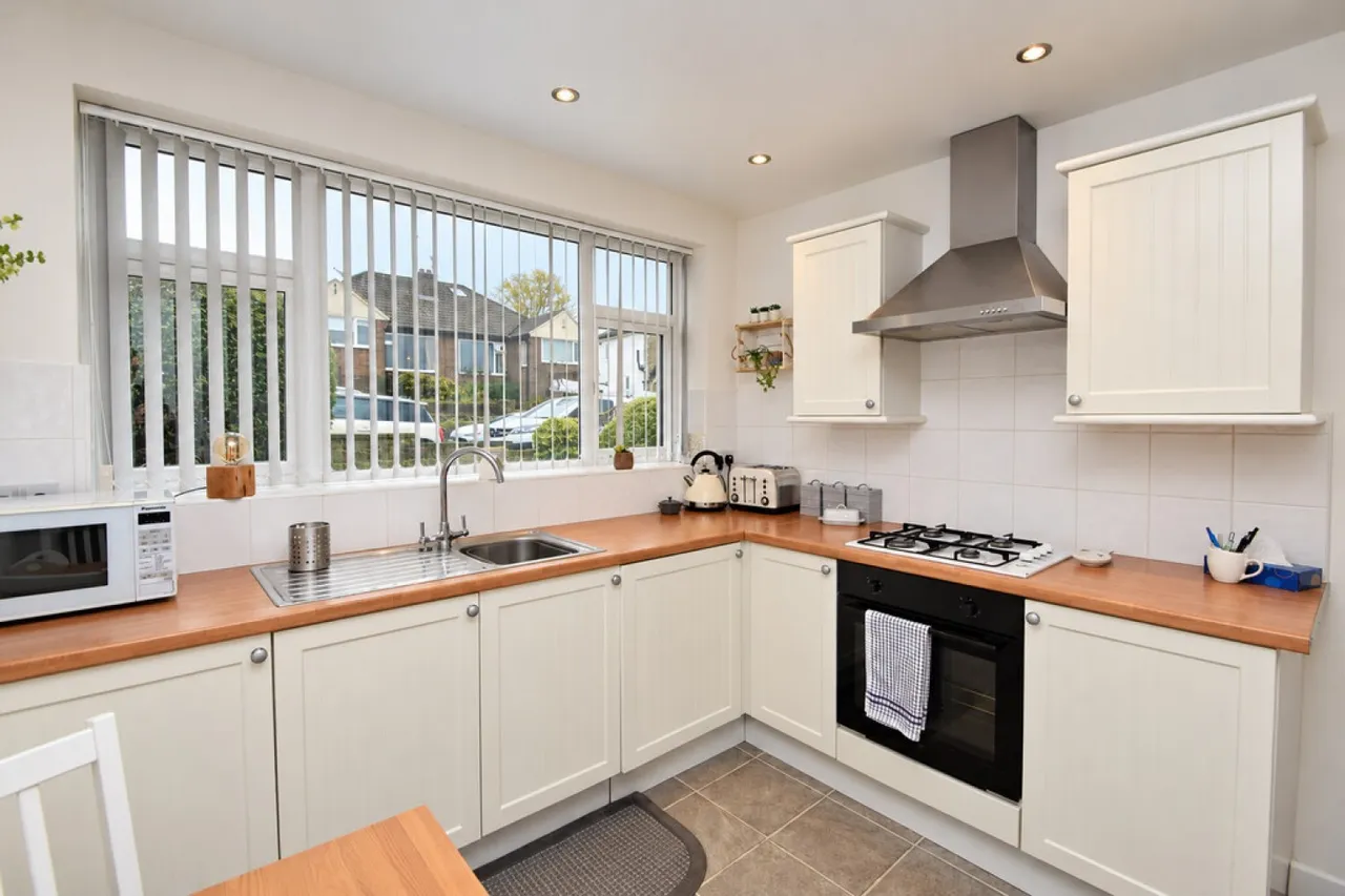 Wilsden, Bradford, BD15, photo 2