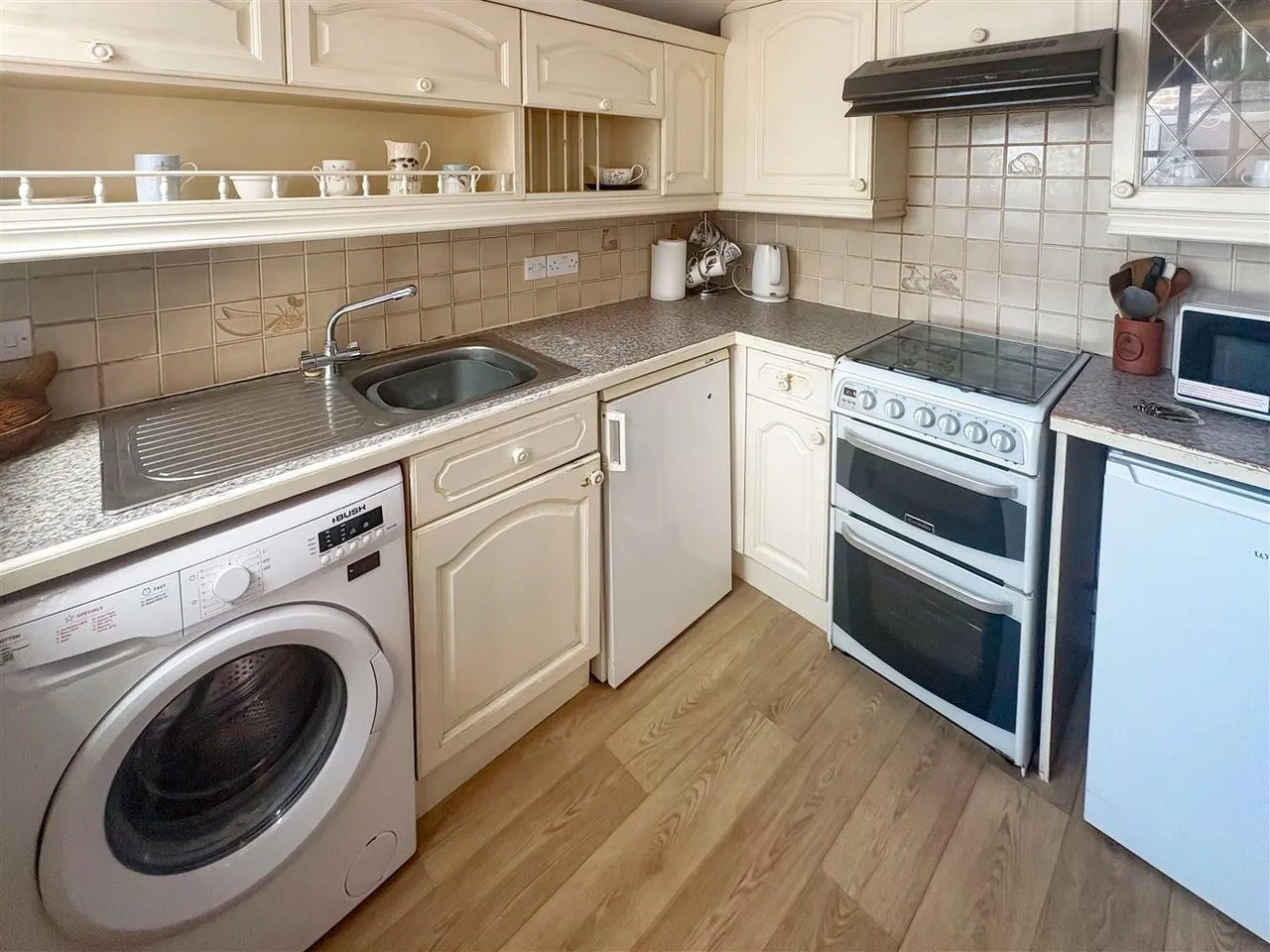 Wallace Road, Rustington, photo 6