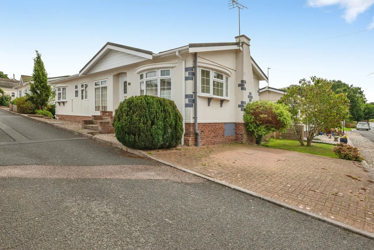 2 bed park home for sale, Wayford Road, Smallburgh, NR12