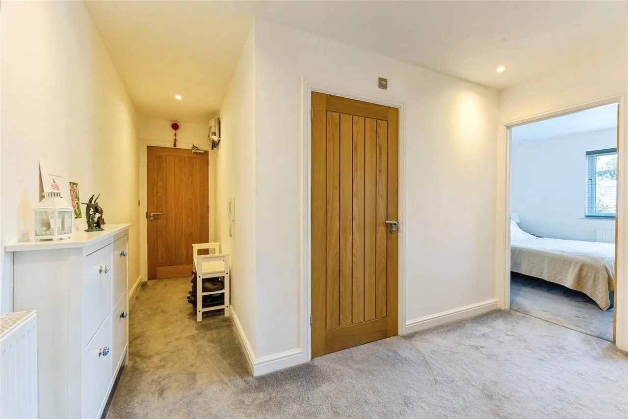 Shore Road, Bonchurch, PO38, photo 13