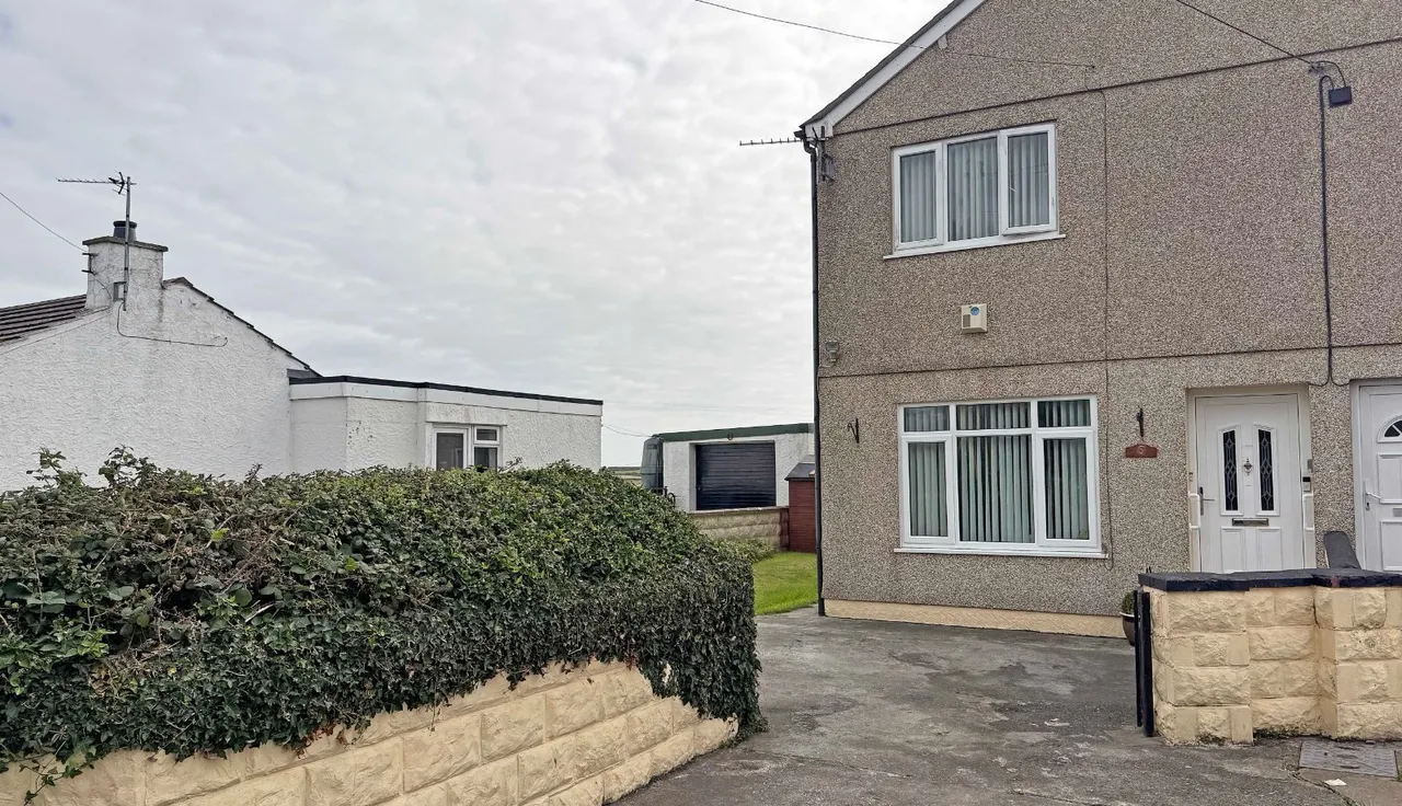 Ty Croes, LL63, photo 12