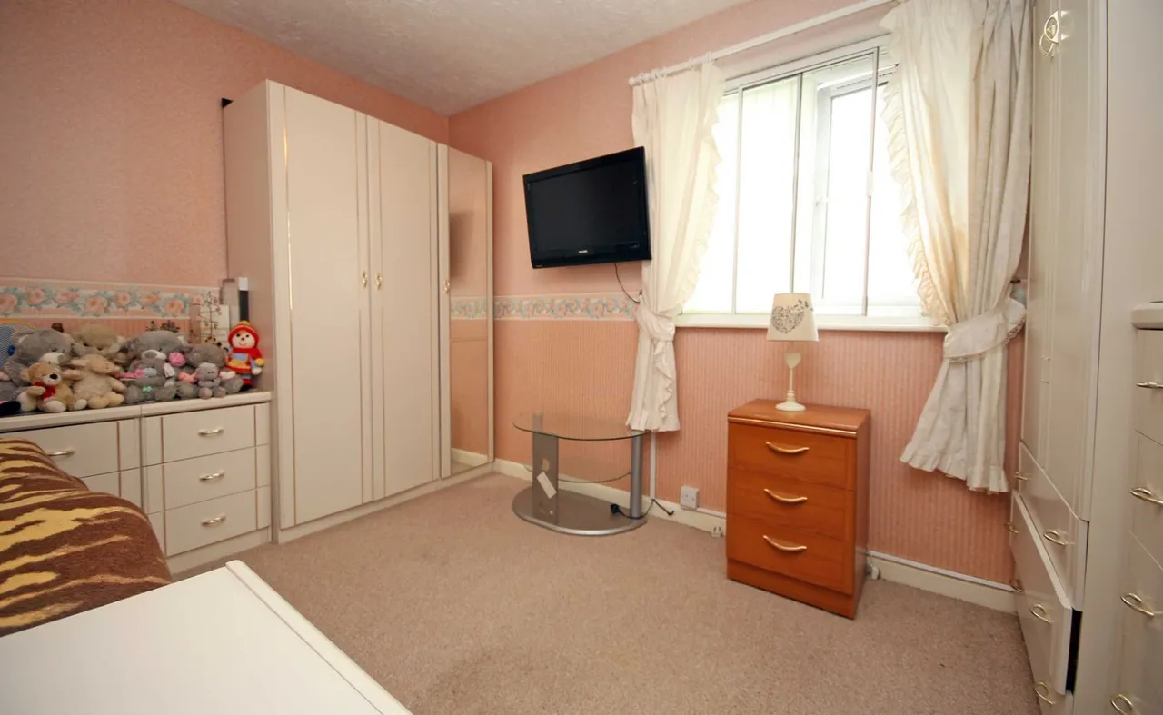 Ty Croes, LL63, photo 8